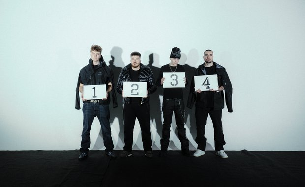 Peki i Baks pokrali LOUVRE photo 1